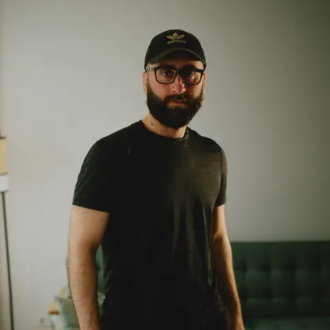 Elias🇸🇾 featuring Elias — photo 1